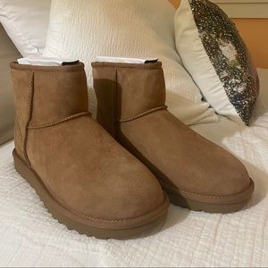 UGG Boots Mini Chestnut Brand New